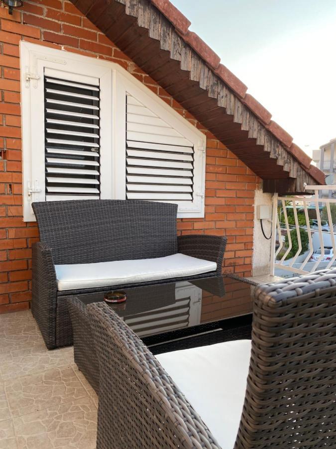D.O.O. Yury Apartment โตรกีร์ ภายนอก รูปภาพ