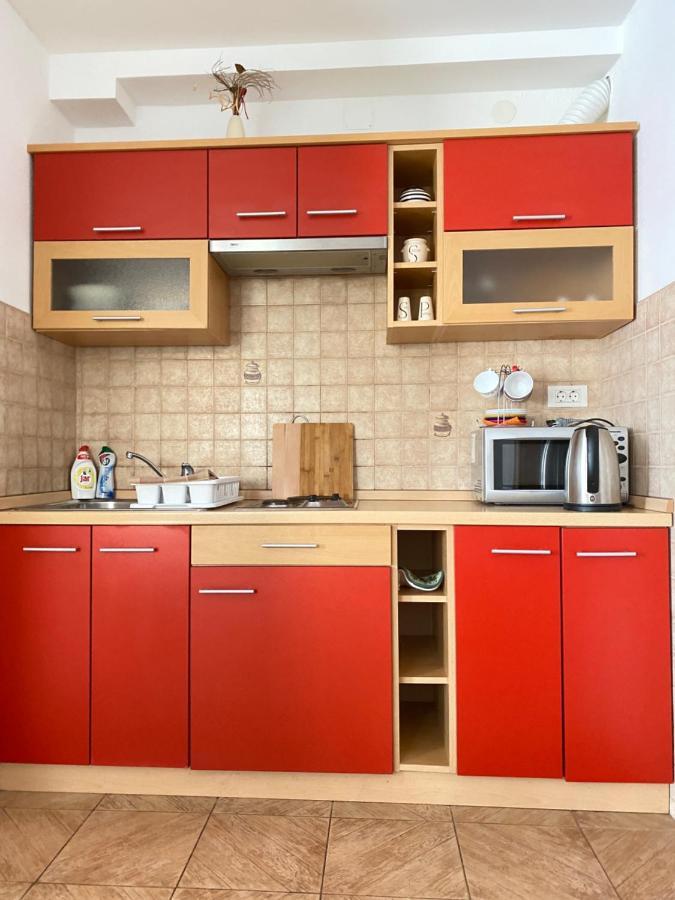D.O.O. Yury Apartment โตรกีร์ ภายนอก รูปภาพ