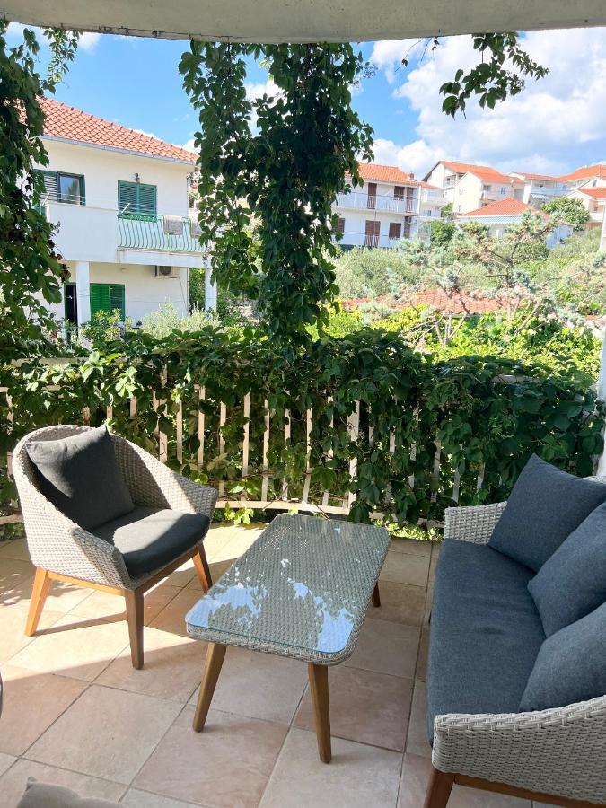 D.O.O. Yury Apartment โตรกีร์ ภายนอก รูปภาพ