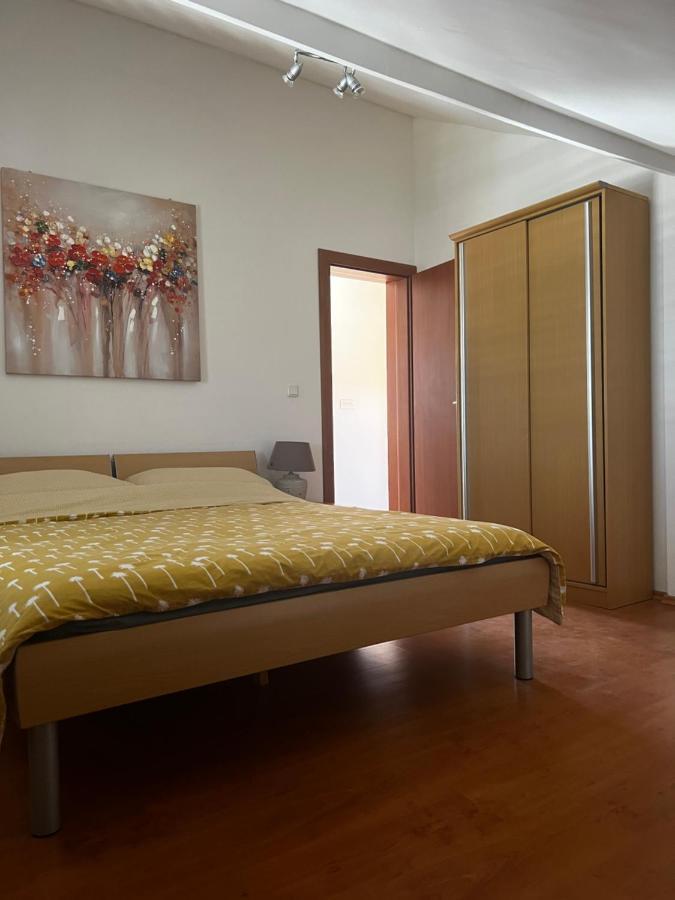 D.O.O. Yury Apartment โตรกีร์ ภายนอก รูปภาพ